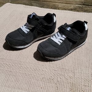 H&M Black sneakers toddler size 12